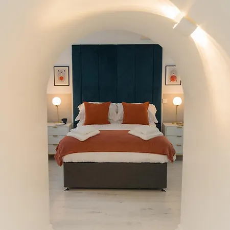 Luxurious 2 Bed House Free Parking - Sleeps 6 Birmingam