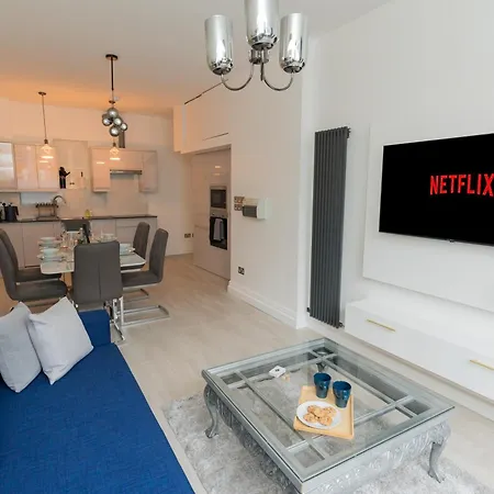 Apartamento Luxurious 2 Bed House Free Parking - Sleeps 6
