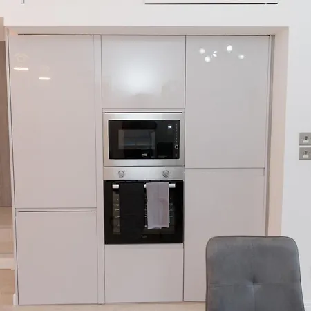 Apartamento Luxurious 2 Bed House Free Parking - Sleeps 6